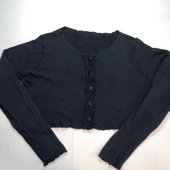 EUC: Cropped black cardigan - Picture 7 of 10